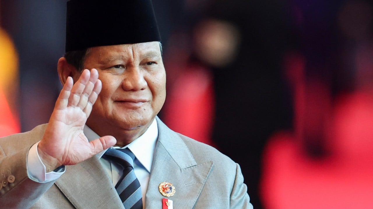 Indonesian President Prabowo Subianto arriving in Tokyo and a Japanese naval stealth frigate, representing defence and diplomatic talks