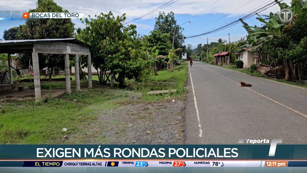Residents of a rural neighborhood in Bocas del Toro concerned about home burglaries and calling for better street lighting and police patrols