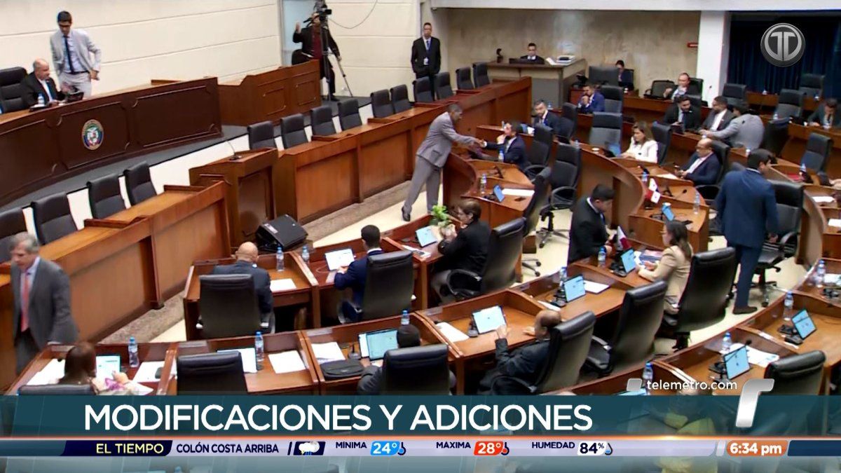 Panama National Assembly chamber with lawmakers seated during a legislative session