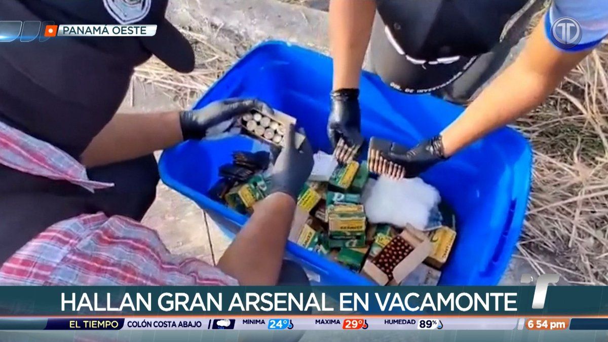A police operation in a residential neighborhood in Vacamonte, Panama Oeste, where officers found ammunition and grenades