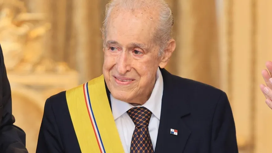 A Rotary gathering in Panama honoring a longtime civic leader connected to the country’s financial sector