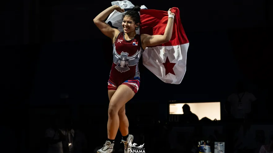 Panamanian wrestlers competing on the mat during the 2026 South American Youth Games in Panama