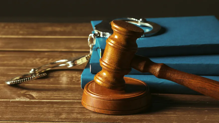 Police or judicial building in Panama Oeste related to a domestic violence court case