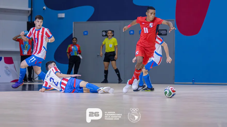 Panama and Paraguay players competing in a boys’ futsal match at the 2026 South American Youth Games in Panama