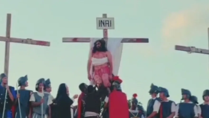 Participants in a Holy Week living dramatization in Pesé, Panama, with a man portraying Jesus in traditional biblical costume