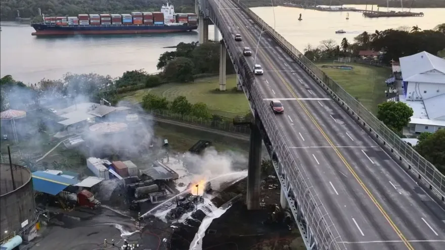 The Puente de las Américas in Panama, shown after a fire or disruption affecting the bridge