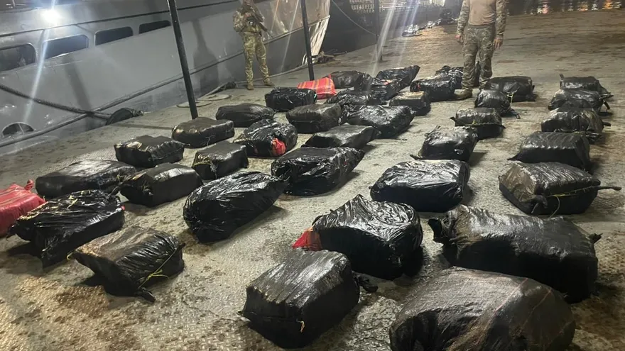 Aeronaval officers patrol a coastal area near the Las Perlas islands during a maritime anti-drug operation