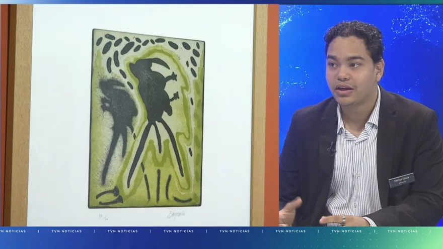 Visitors taking part in a ceramics workshop at the Museo de Arte Contemporáneo de Panamá