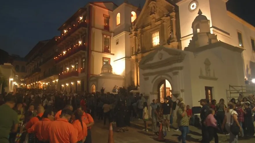 Visitors and worshippers walking through Casco Viejo in Panama City during Holy Week, passing historic churches and colonial streets