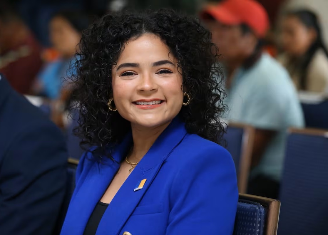 San Miguelito Mayor Irma Hernández speaking during a National Assembly committee session on municipal funding and decentralization