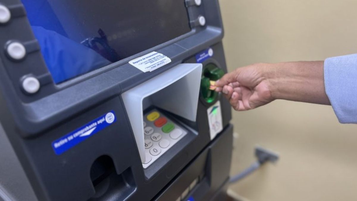 Older adults in Panama receiving pension payments at a social security office or bank line