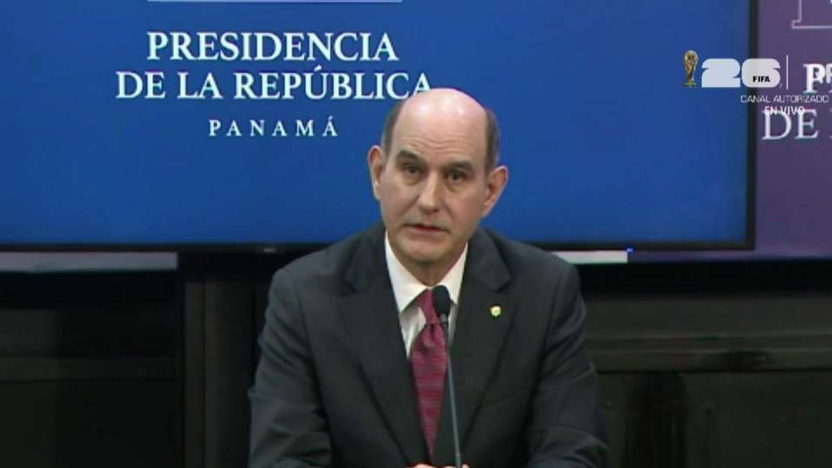 An official government building in Panama representing the Ministry of Economy and Finance announcement about CEPANIM payments