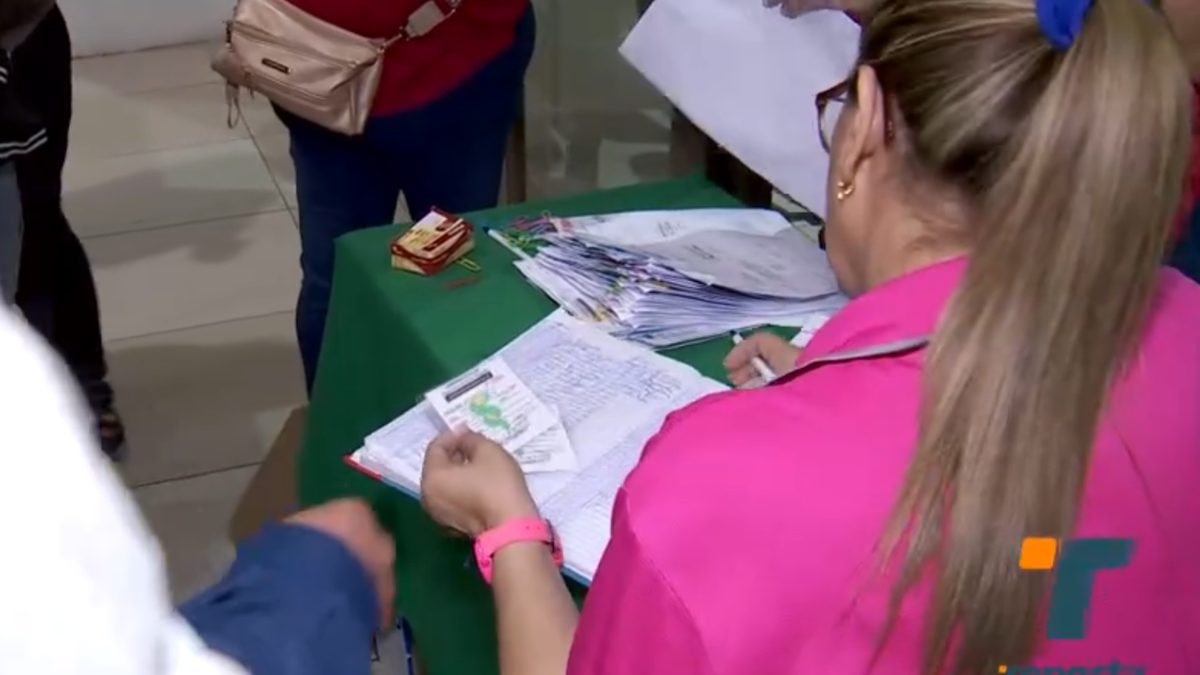 A health ministry office in Panama where residents line up to obtain or renew white and green sanitary cards