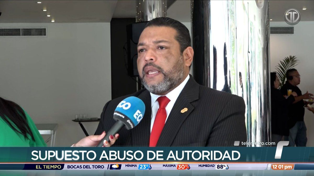 Panama government officials and legal documents during an anti-corruption investigation briefing