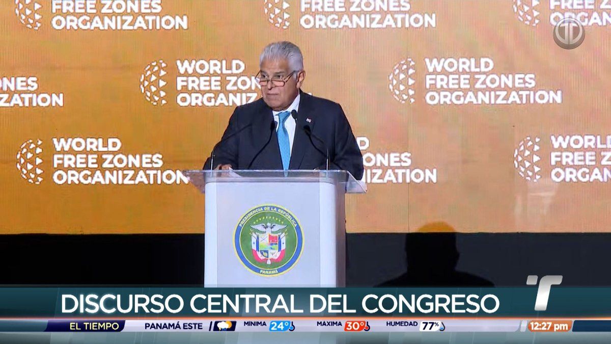 President José Raúl Mulino speaking at a business congress with free zone leaders and regional officials present in Panama