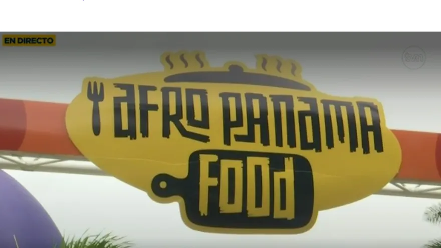 Visitors browsing artisan food and handmade products at Mi Pueblito Afroantillano during an Afro-Panamanian cultural celebration