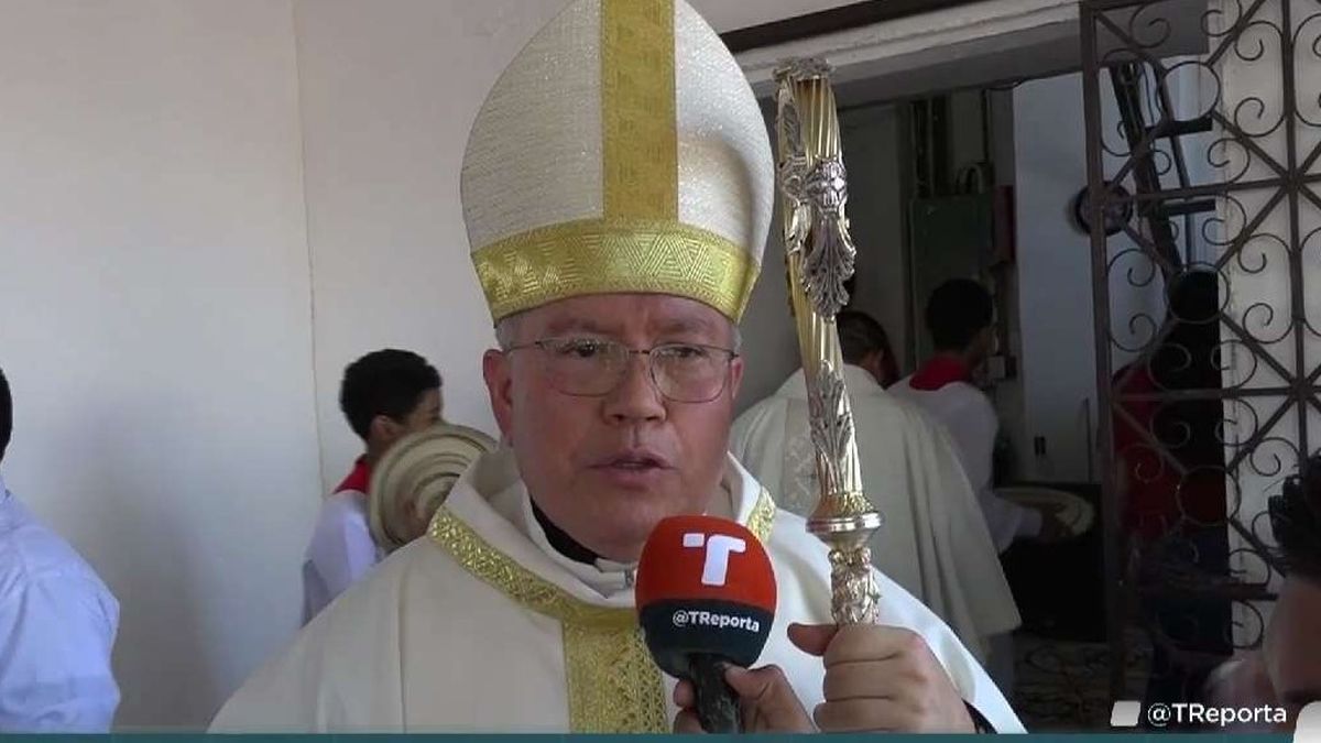 Catholic church leaders in Veraguas speaking about values education and youth bullying prevention